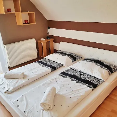 Kely's Fortuna Apartman Apartament Héviz
