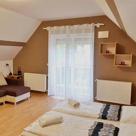 Apartament Kely's Fortuna Apartman *