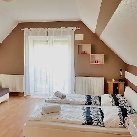 Kely's Fortuna Apartman Apartament