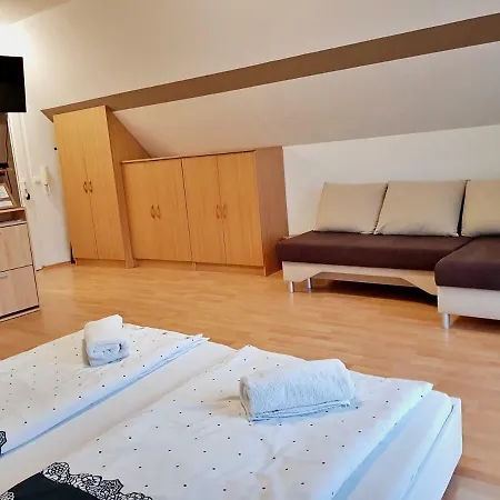 Kely's Fortuna Apartman Apartament *